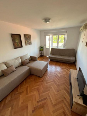 MinuteToRiver Apartment